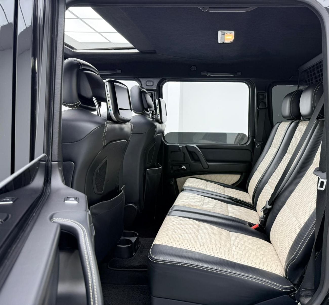 Mercedes Benz G63 AMG STANDARD 2018 Mercedes Benz G63 Centennial Edition, Full Service History, Carbon Fiber Package, GCC