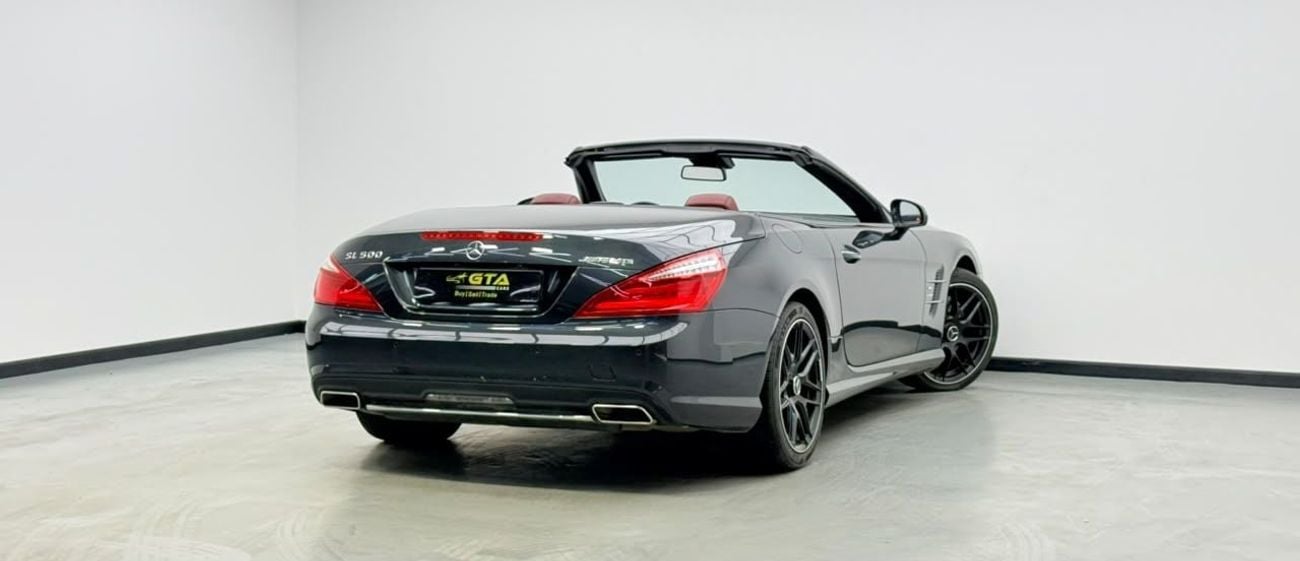 مرسيدس بنز SL 500 ستاندارد 2013 Mercedes-Benz SL 500 AMG Styling Package, Full Service History, GCC Specs.