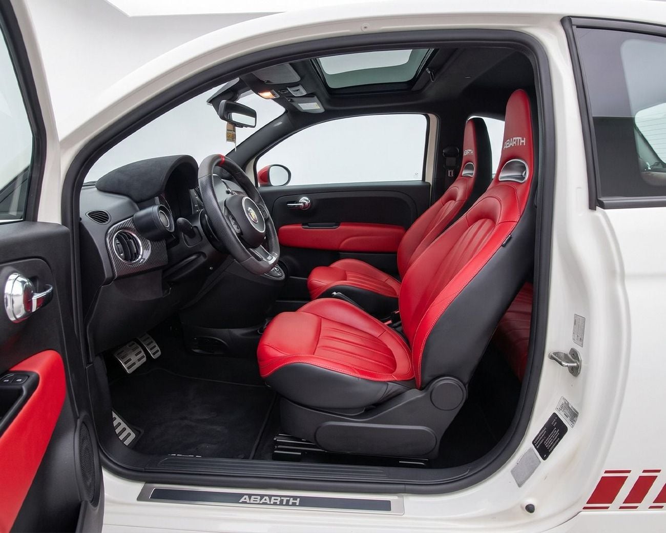 Abarth 595 COMPETIZIONE 2020 | 1.4 T-Jet | Original Paint | AED 881 / Monthly