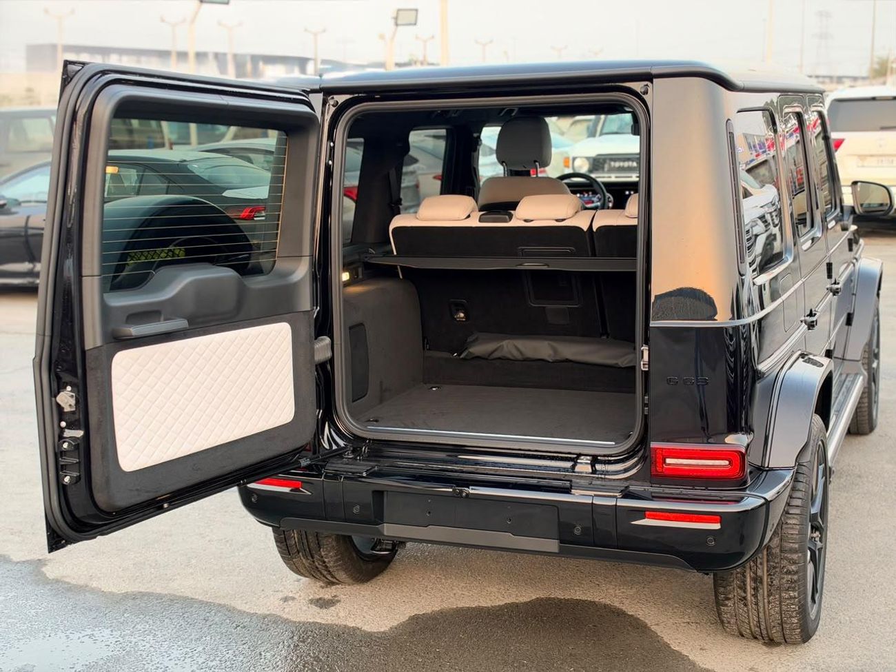 Mercedes Benz G63 AMG STANDARD 2026 MERCEDES G63 EUROPEAN SPEC BLACK BEIGE