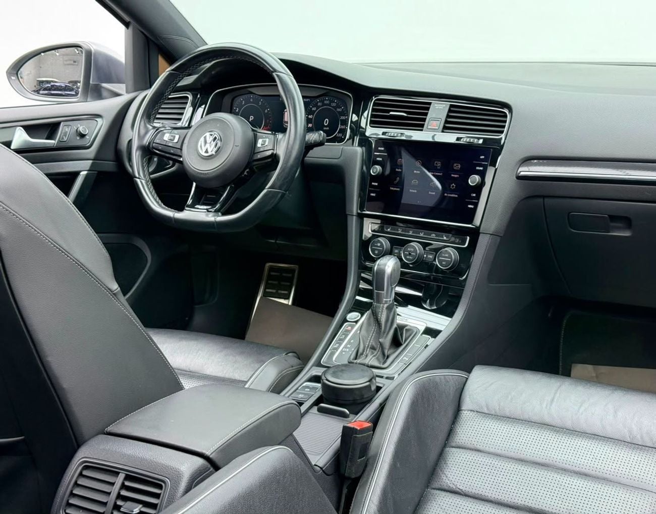 Volkswagen Golf R 2018 Volkswagen Golf, Full Service History, Fully Loaded, Excellent Condition, GCC