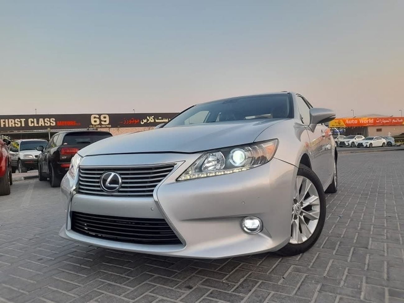 لكزس ES300h STANDARD 2013