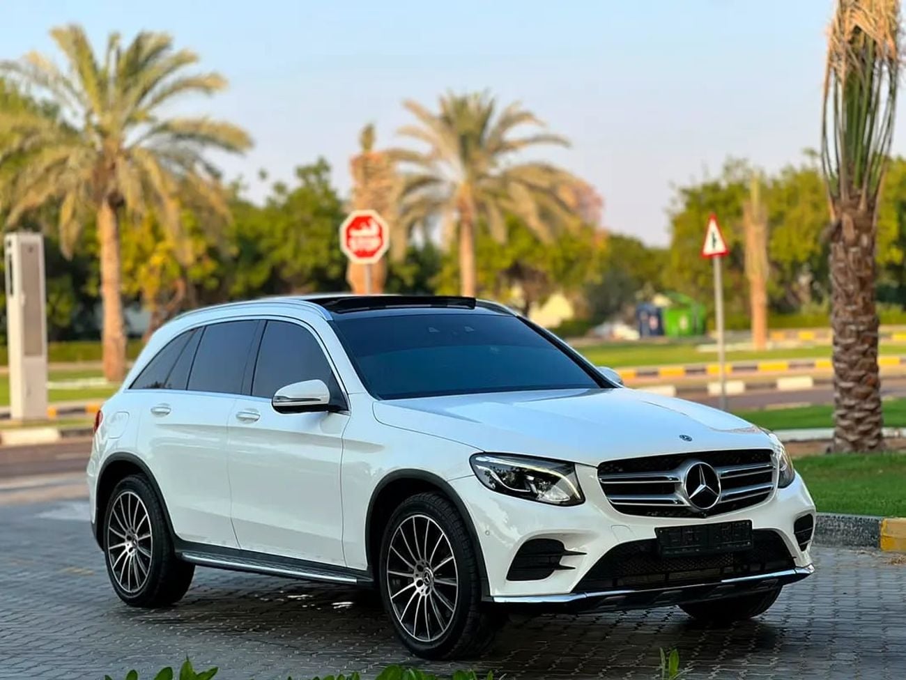 Mercedes Benz GLC250 GLC 250 4MATIC | GCC Specs | Excellent Condition