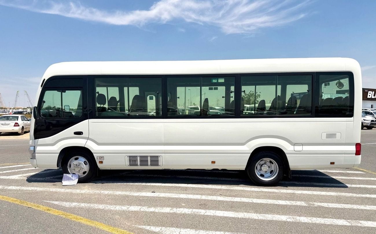 Toyota Coaster Toyota coaster 4,2L Diesel 2026/2026 GCC