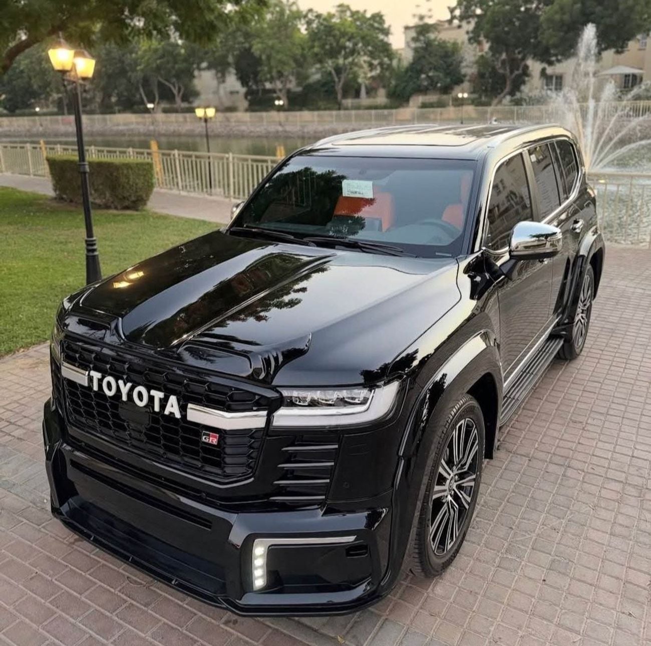 Toyota Land Cruiser VXR