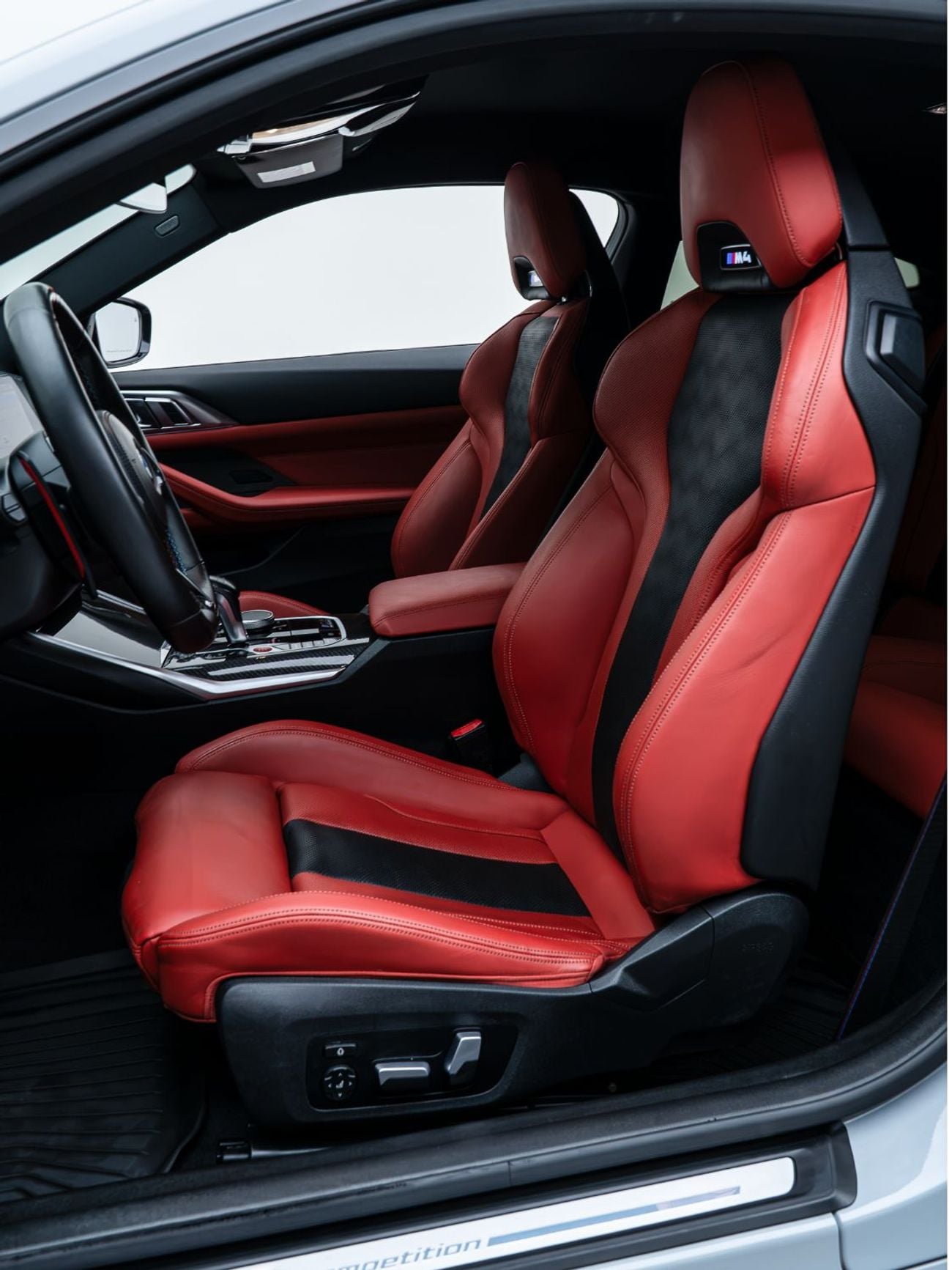 بي أم دبليو M4 COMPETITION M XDRIVE