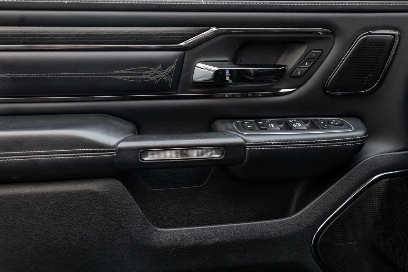 RAM 1500 Limited Dodge Limited | 3,623 P.M | 0% Downpayment | UNDER WARRANTY
