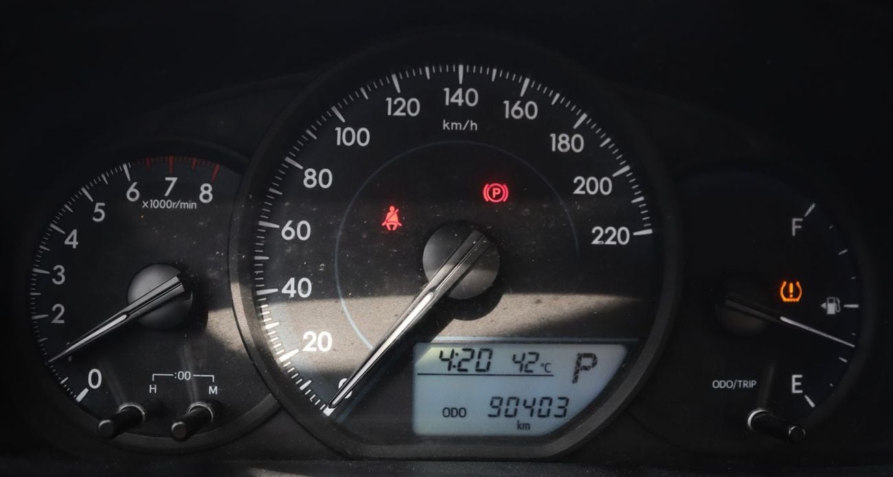 Toyota Yaris E ACCIDENTS FREE - GCC - ORIGINAL PAINT - SEDAN - PERFECT CONDITION INSIDE OUT
