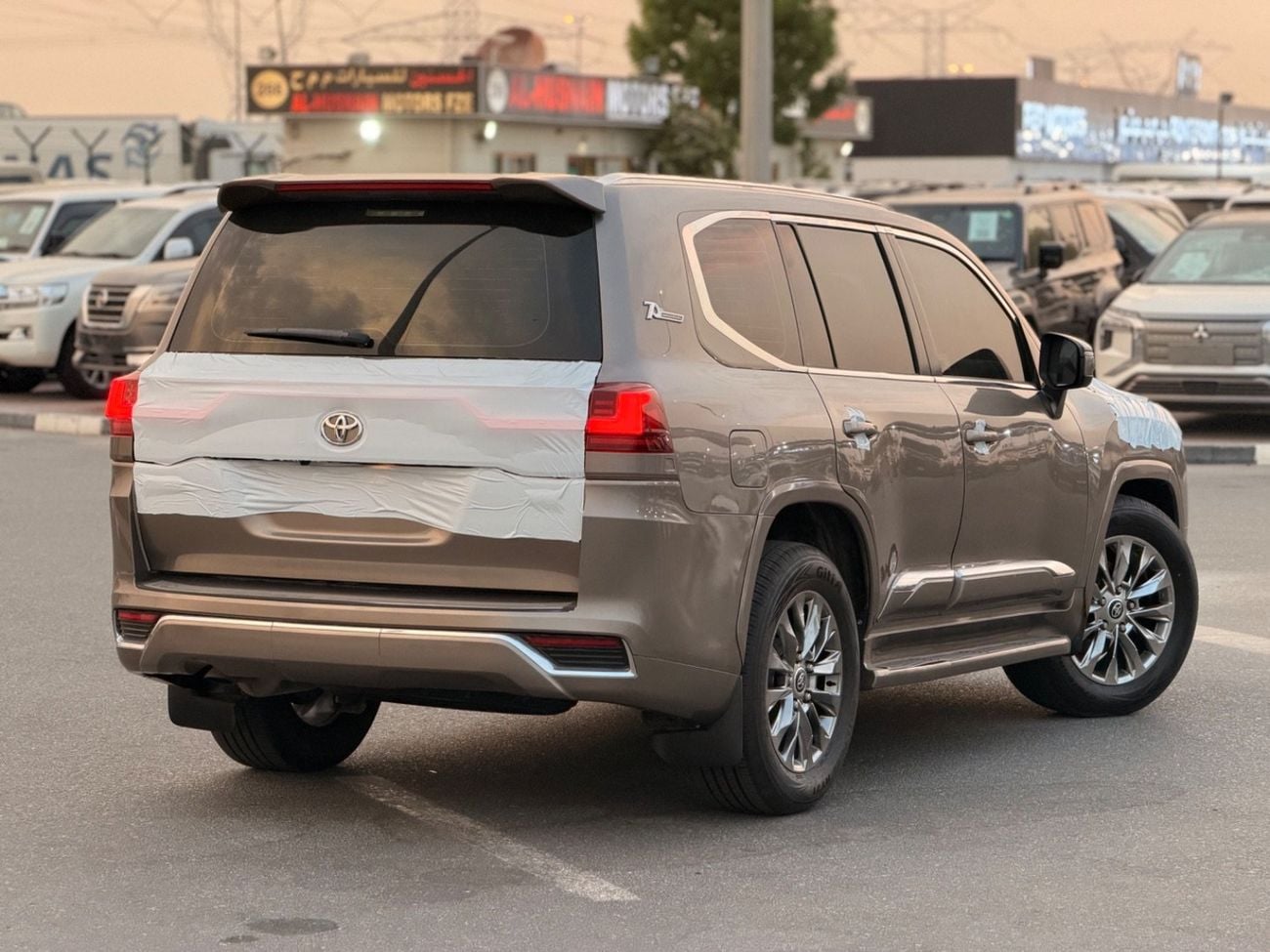 Toyota Land Cruiser GXR 2018 Upgrade 2024 V6 Full Option Petrol