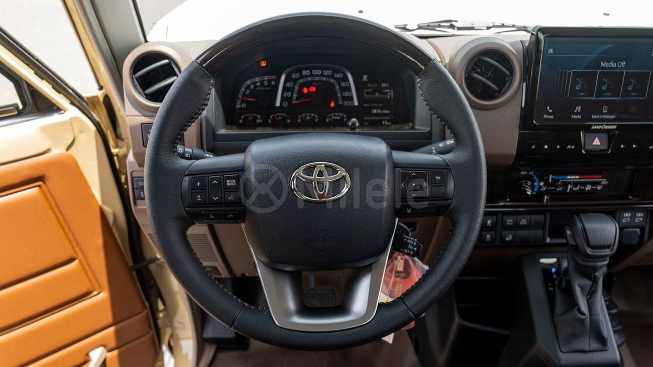 تويوتا لاند كروزر بيك أب 70 LX LX