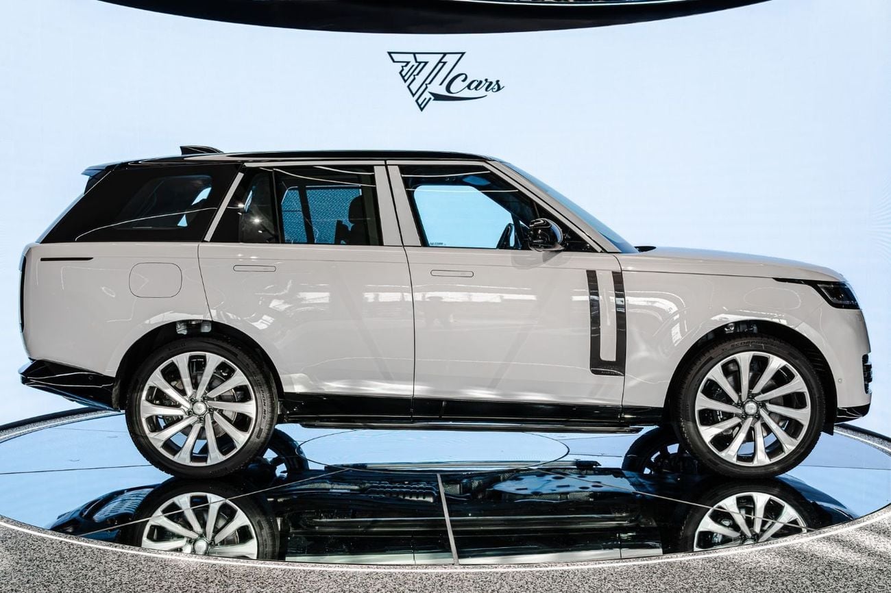 لاند روفر رينج روفر Autobiography P530 | Pearl White | Black Roof | Burgundy Interior | Shadow Exterior Package | GCC Sp