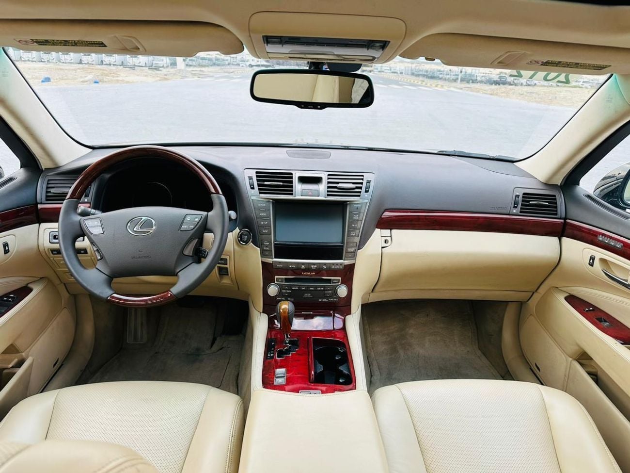 لكزس LS 460 بريمير SWB