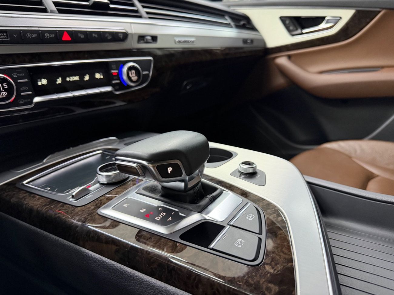Audi Q7 45 TFSI S-LINE