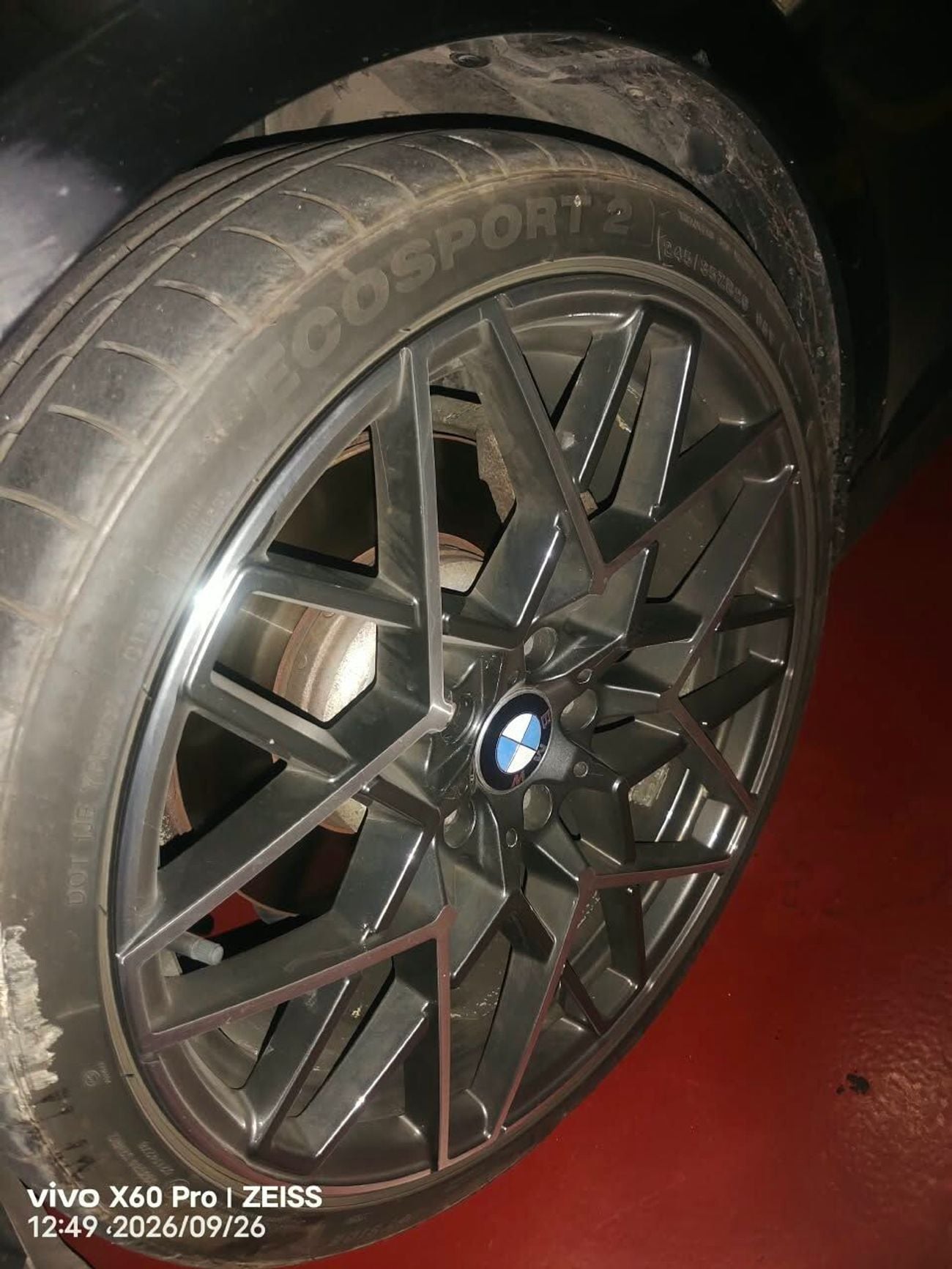 بي أم دبليو 650i ستاندارد