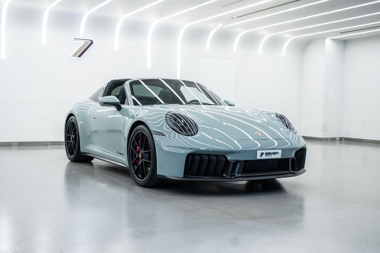 Porsche 911 TARGA 4GTS GCC Specs | Warranty | As Brand New Condition