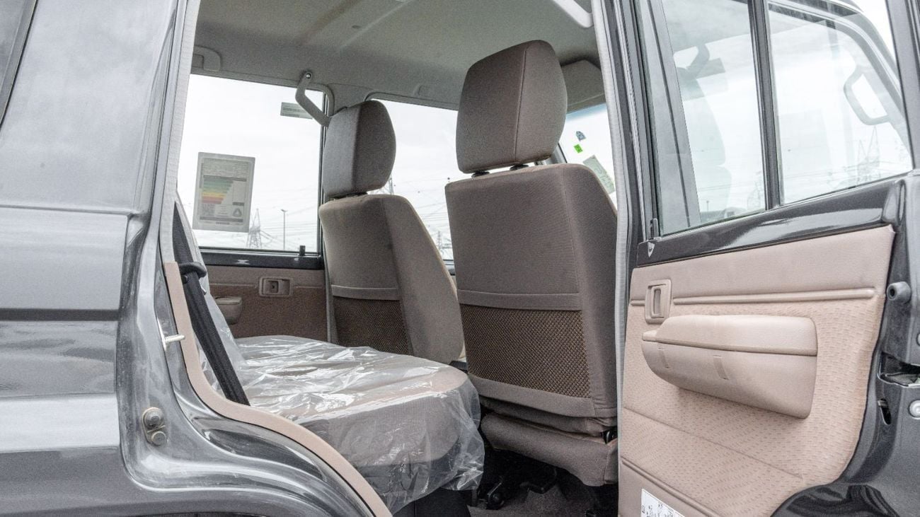 Toyota Land Cruiser 70 LC76 HT VXR Toyota Land Cruiser 4.0L MT Petrol (Grey-Brown) Basic