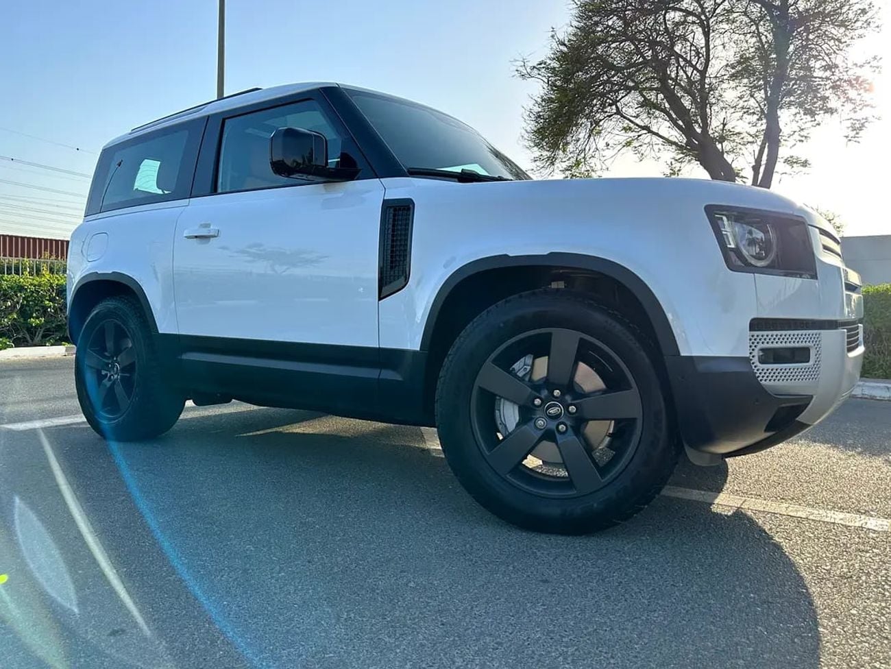 Land Rover Defender 90 HSE - GCC Specs - Pristine Condition