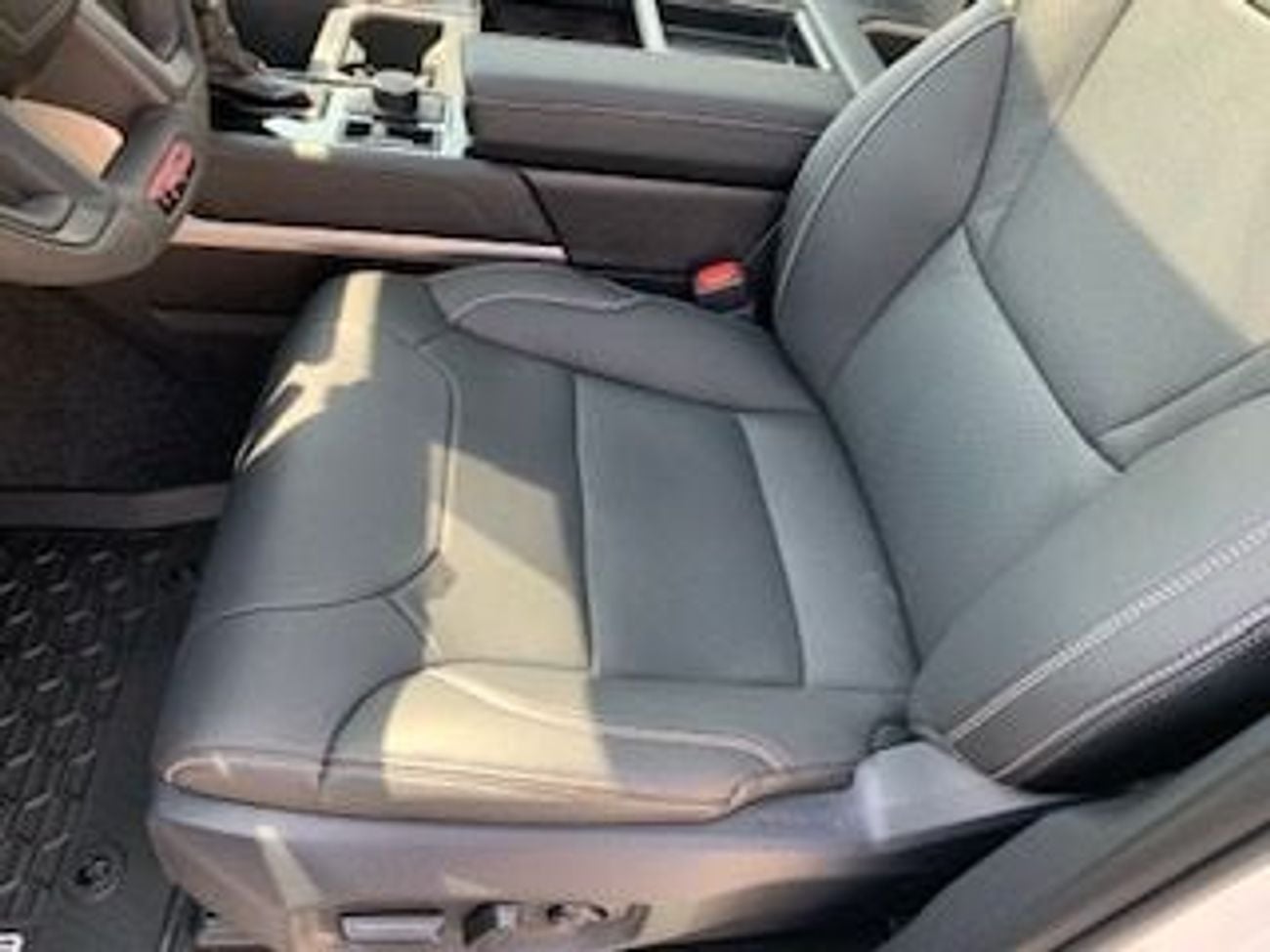 Toyota Tundra SR TOYOTA C/MAX SR5 TRD LIMITED