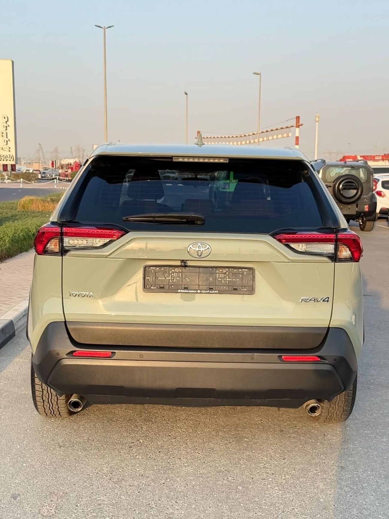 Toyota RAV4 EX RAV4 GCC 2023 model mid option