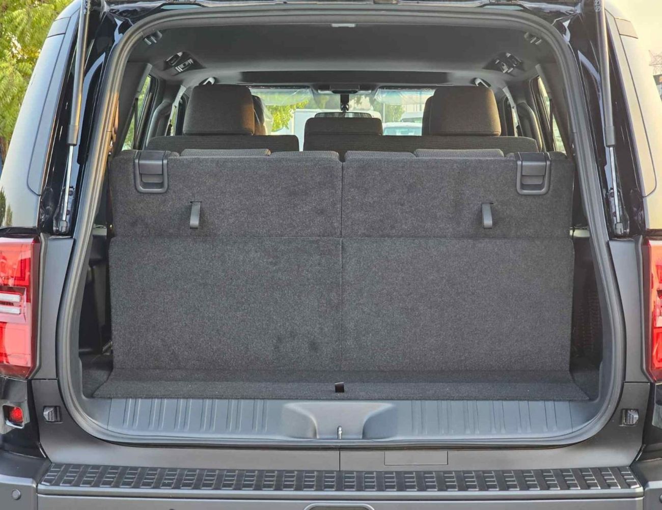 Toyota Prado TURBO ALL ROUNDER || 2.4L PETROL V4 | SUNROOF | DIFF-LOCK | RR CAMERA | ALLOY WHEELS | SQUARE LIGHTS
