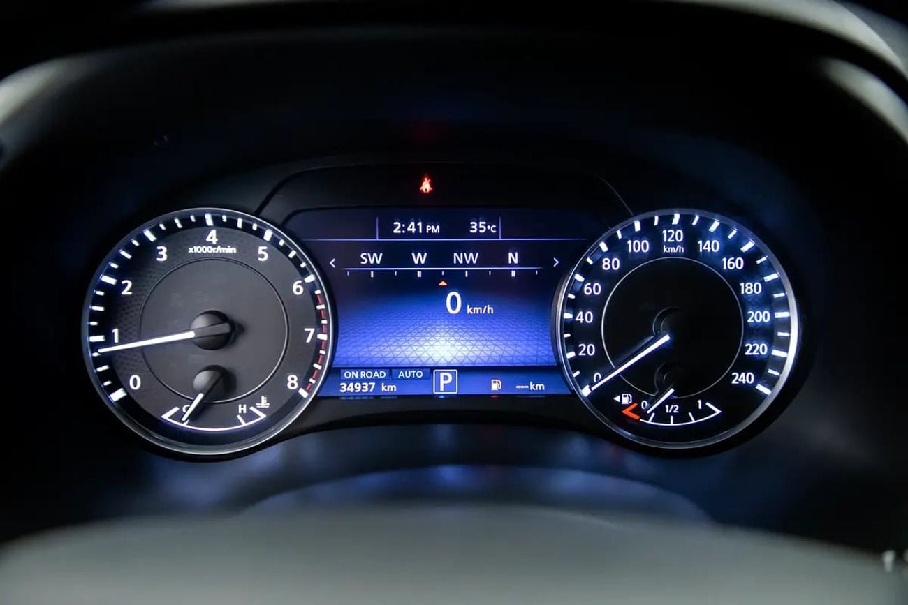 نيسان باترول LE TITANIUM TITANIUM | V8 | GCC | WARRANTY AND CUSTOMER SERVICE | EXCELLENT CONDITION