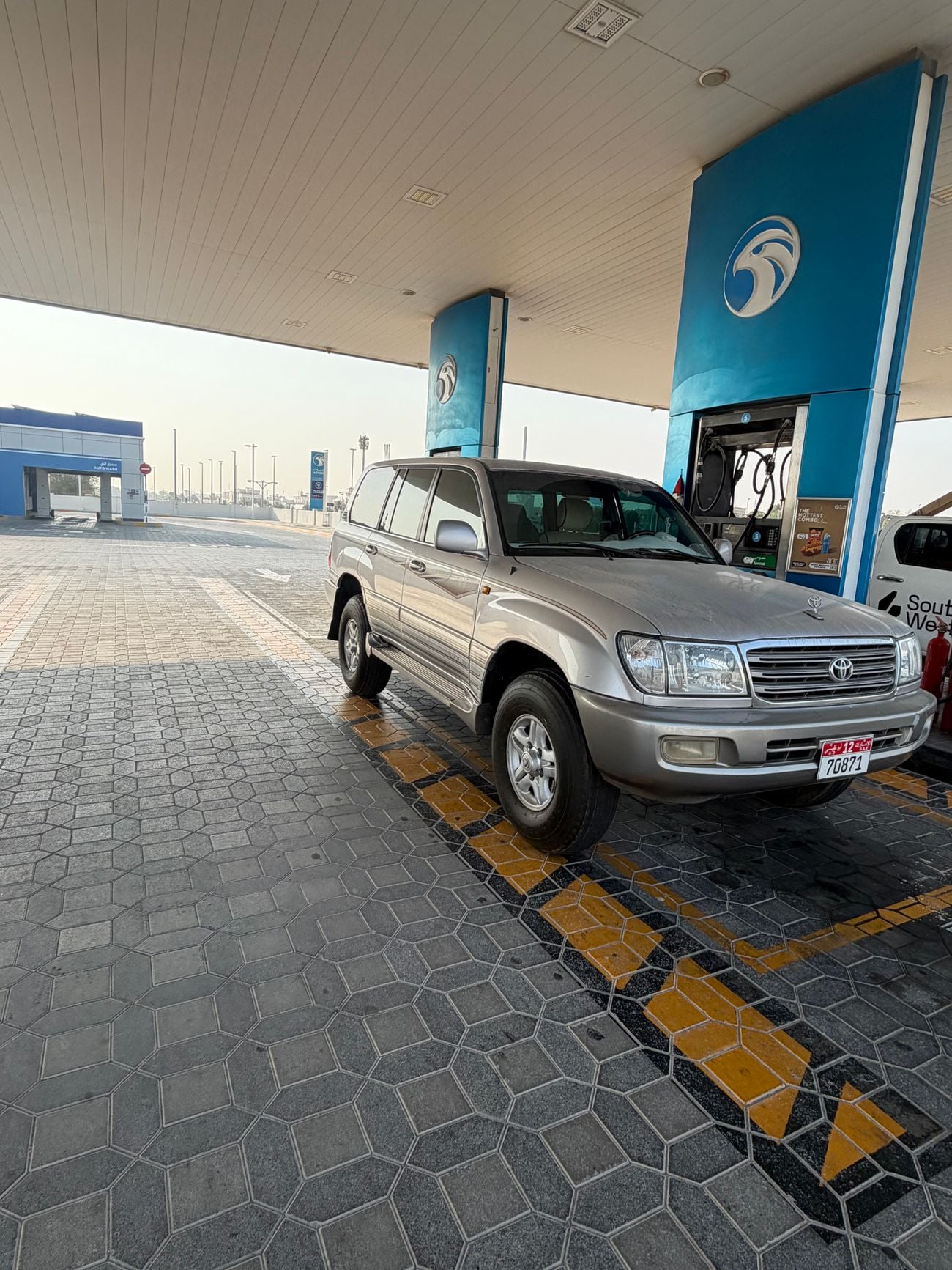 Toyota Land Cruiser VXR MID