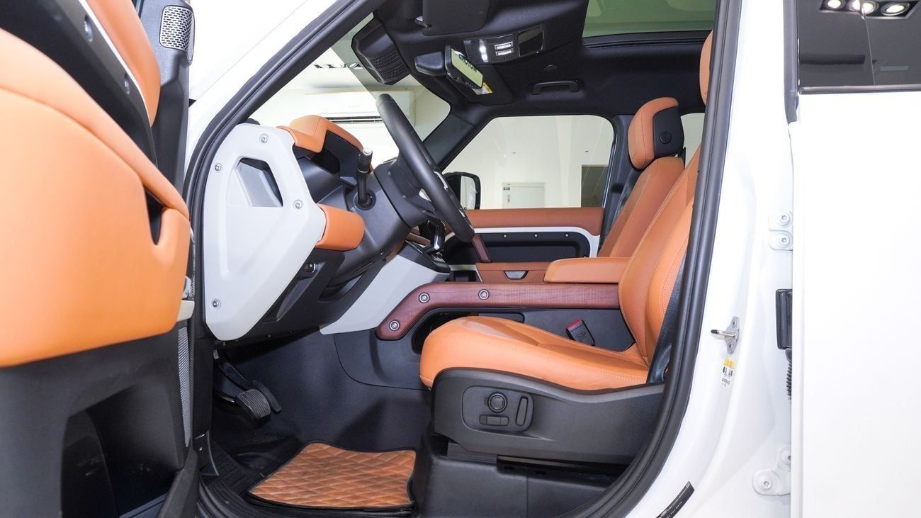 Land Rover Defender P400 110 HSE 3.0L (5 Seater)