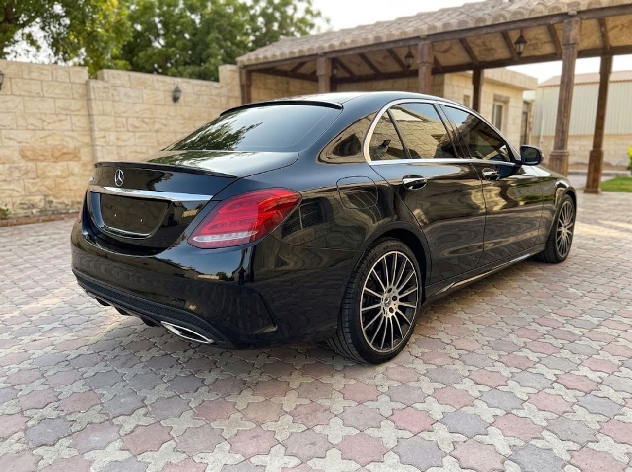 مرسيدس بنز C 300 STANDARD