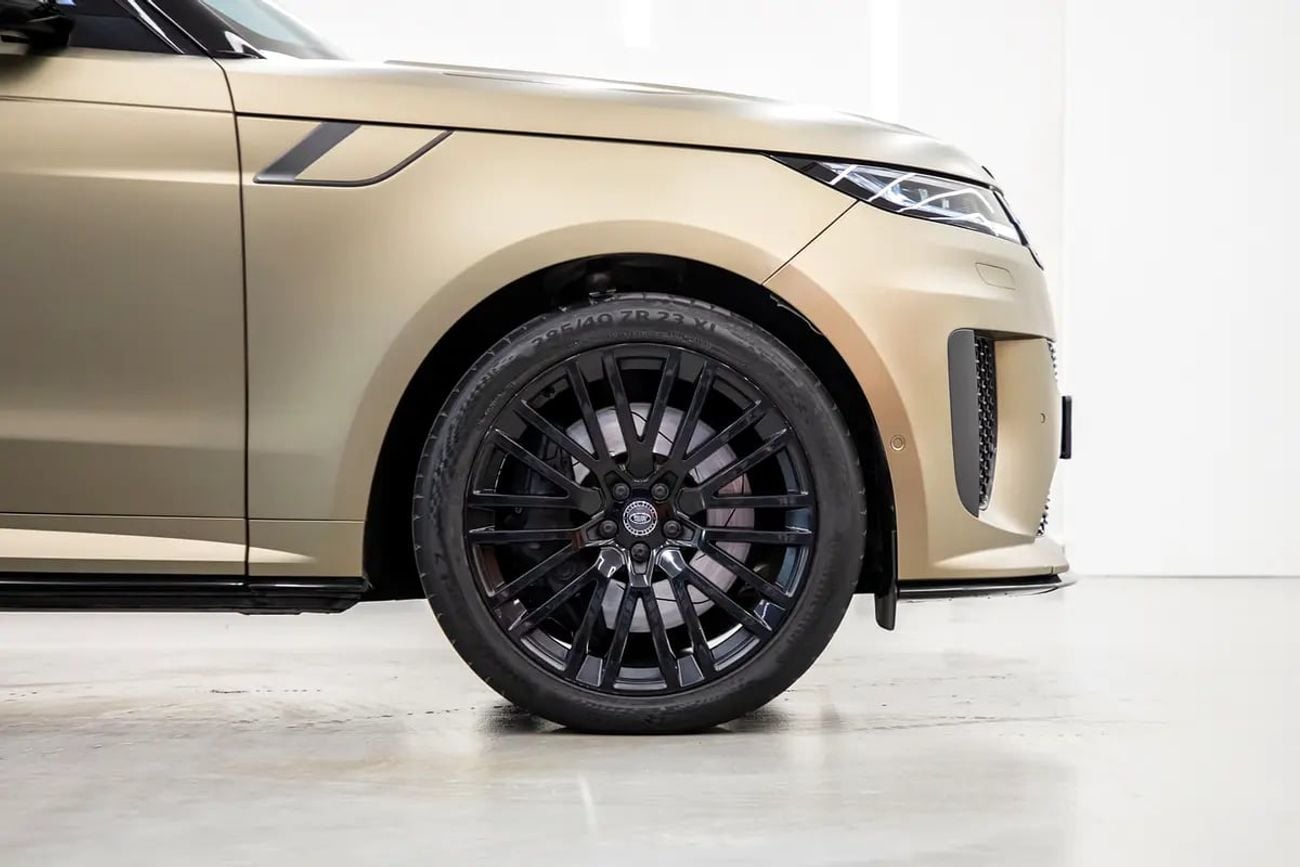 لاند روفر رينج روفر سبورت RANGE ROVER SPORTS SV FULL CARBON INTERIOR AND EXTERIOR WITH HIGH OPTIONS