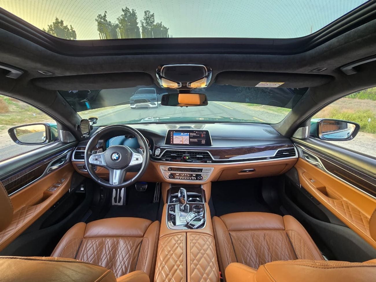 BMW 750Li XDRIVE M SPORT xDrive 4.4L (530 HP) BMW 750LI 2020 GCC V8 // FSH // SERVICE CONTRAC TILL 2027 // FUL