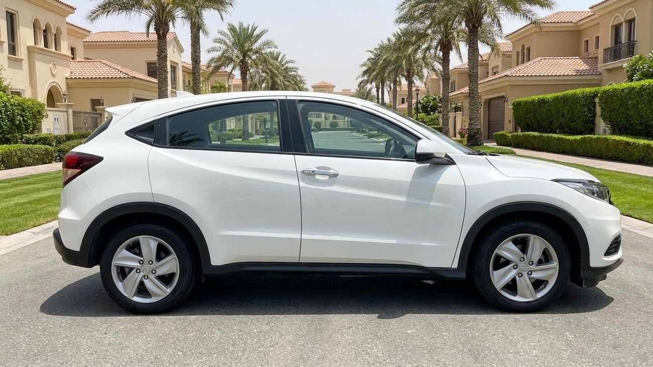 هوندا HRV EX كارس24 هي سوق ضخم للسيارات المستعملة موثوق ومضمون ٪كارس24 هي سوق ضخم للسيارات المستعملة موثوق ومضمون