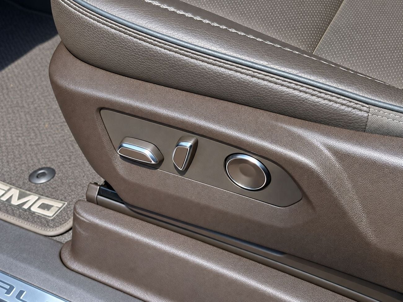 GMC Yukon DENALI