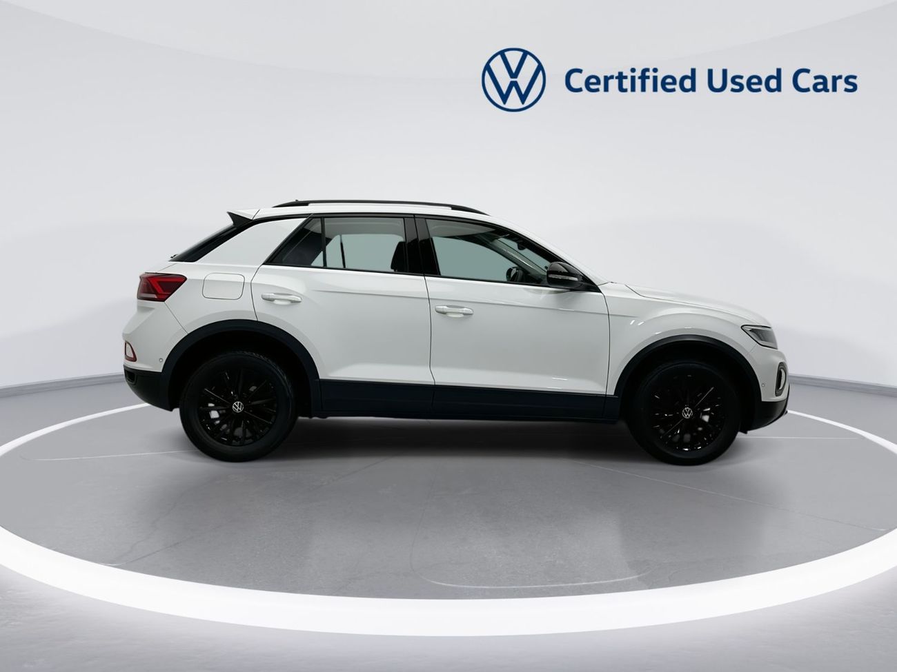 فولكس واجن T ROC LIFE Black Style 1.4L | Adaptive Cruise | LED Headlights | Discover Media Navigation | Rear Ca