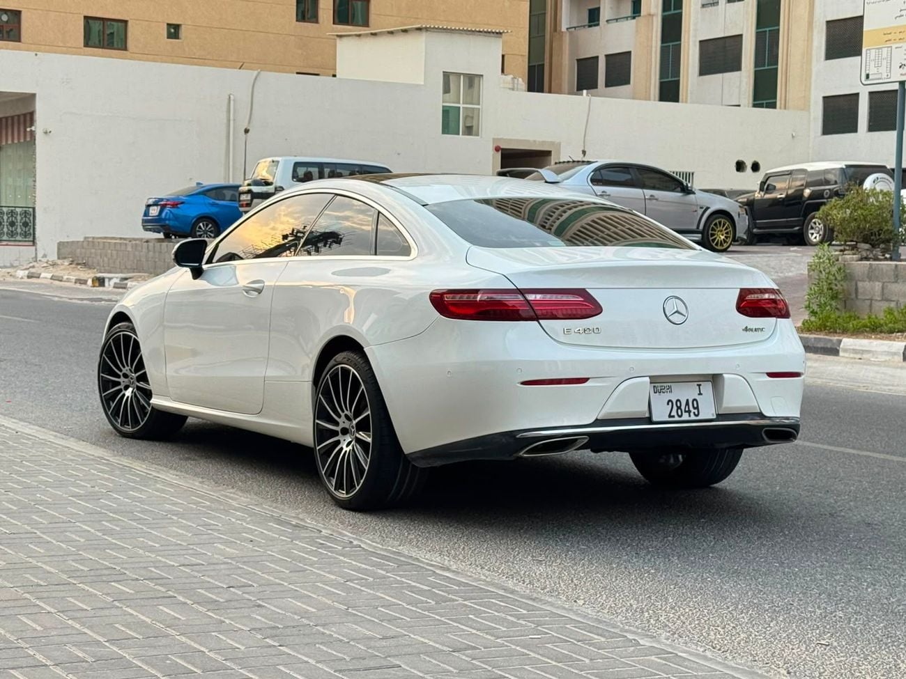 Mercedes Benz E400 STANDARD