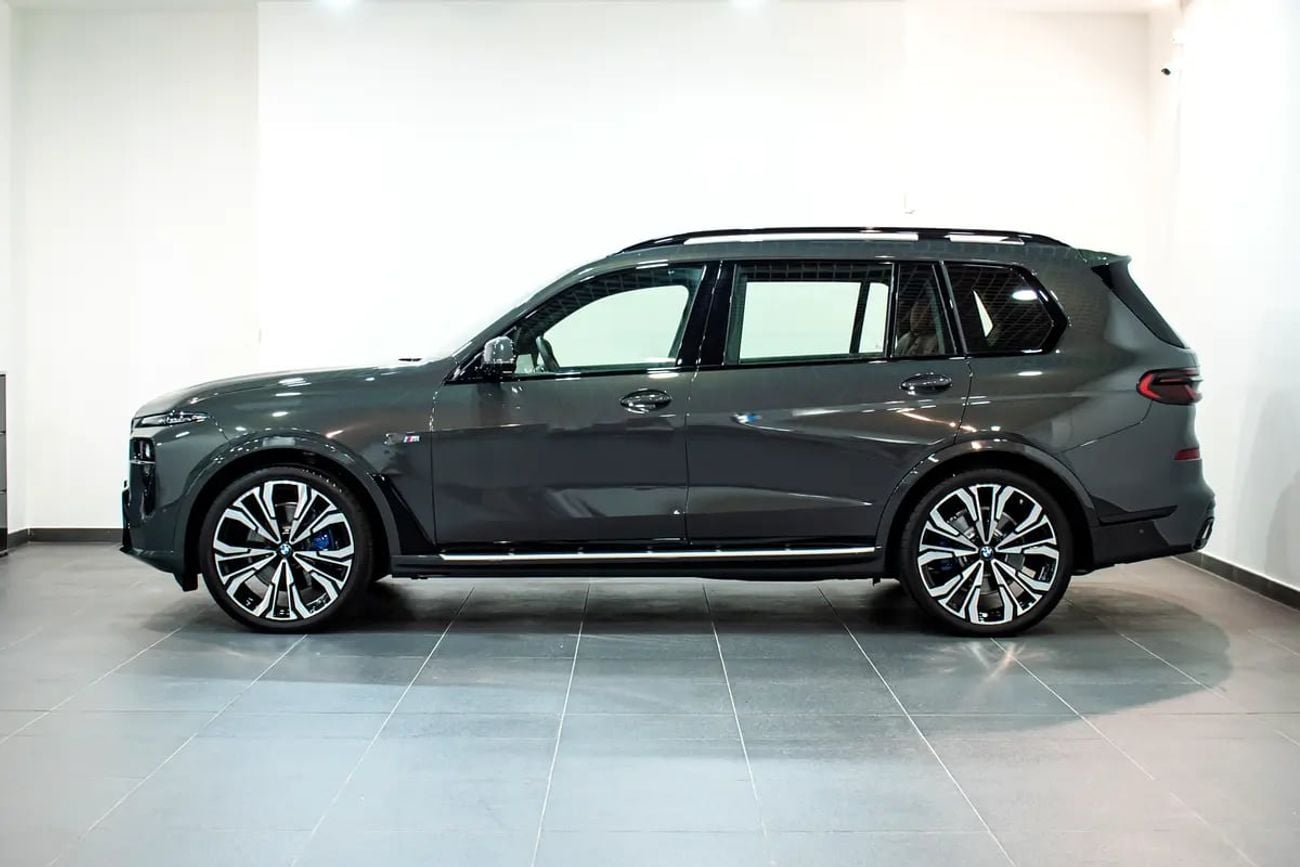 BMW X7 xDrive40i Luxury M Sport Package 7 Seats+5000 Extra color