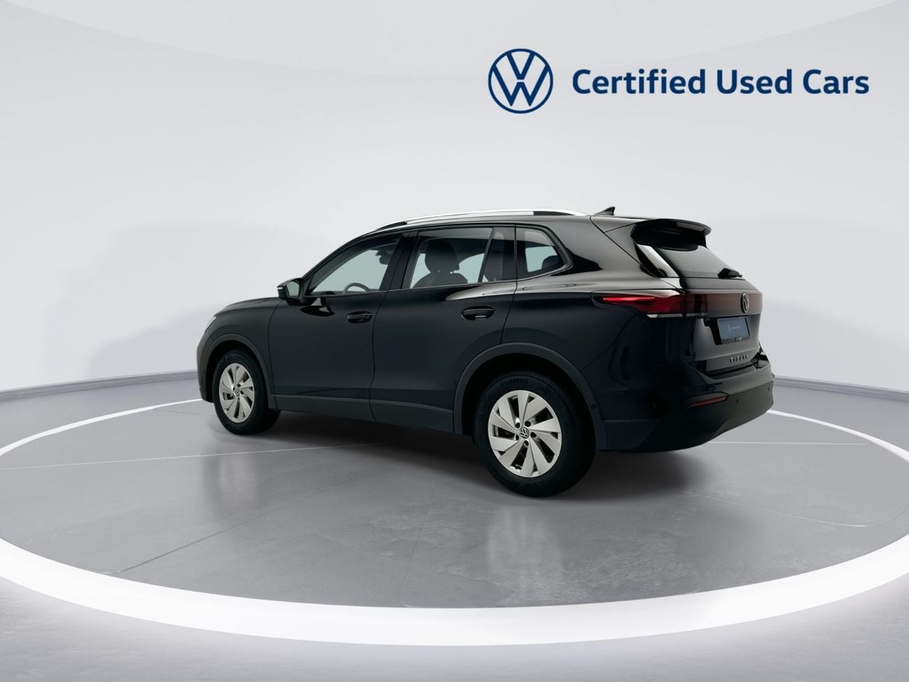 Volkswagen Tiguan LIFE Tiguan Life with Rear View Camera 1.4L | All-New Generation Design | VW Certified | Apple CarPlay