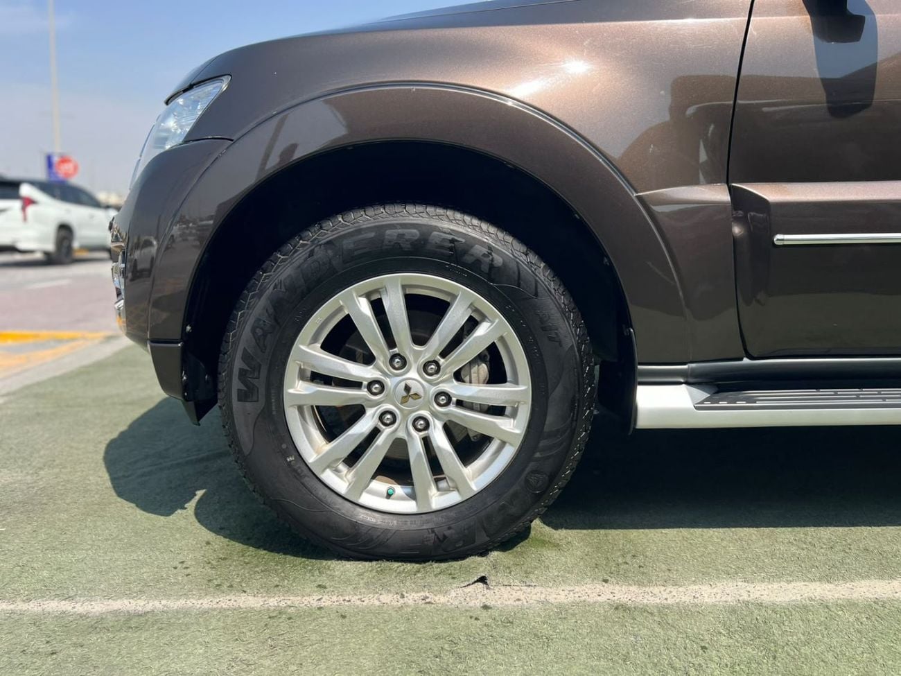 Mitsubishi Pajero GLS H/L ROCKFORD PLATINUM MITSUHBISHI PAJERO GLS 2020.ENGINE 3.8L/V6.