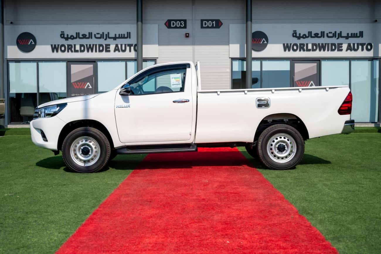 تويوتا هيلوكس Hilux 2.4 Diesel Four Wheel Drive 2 Door Manual Transmission