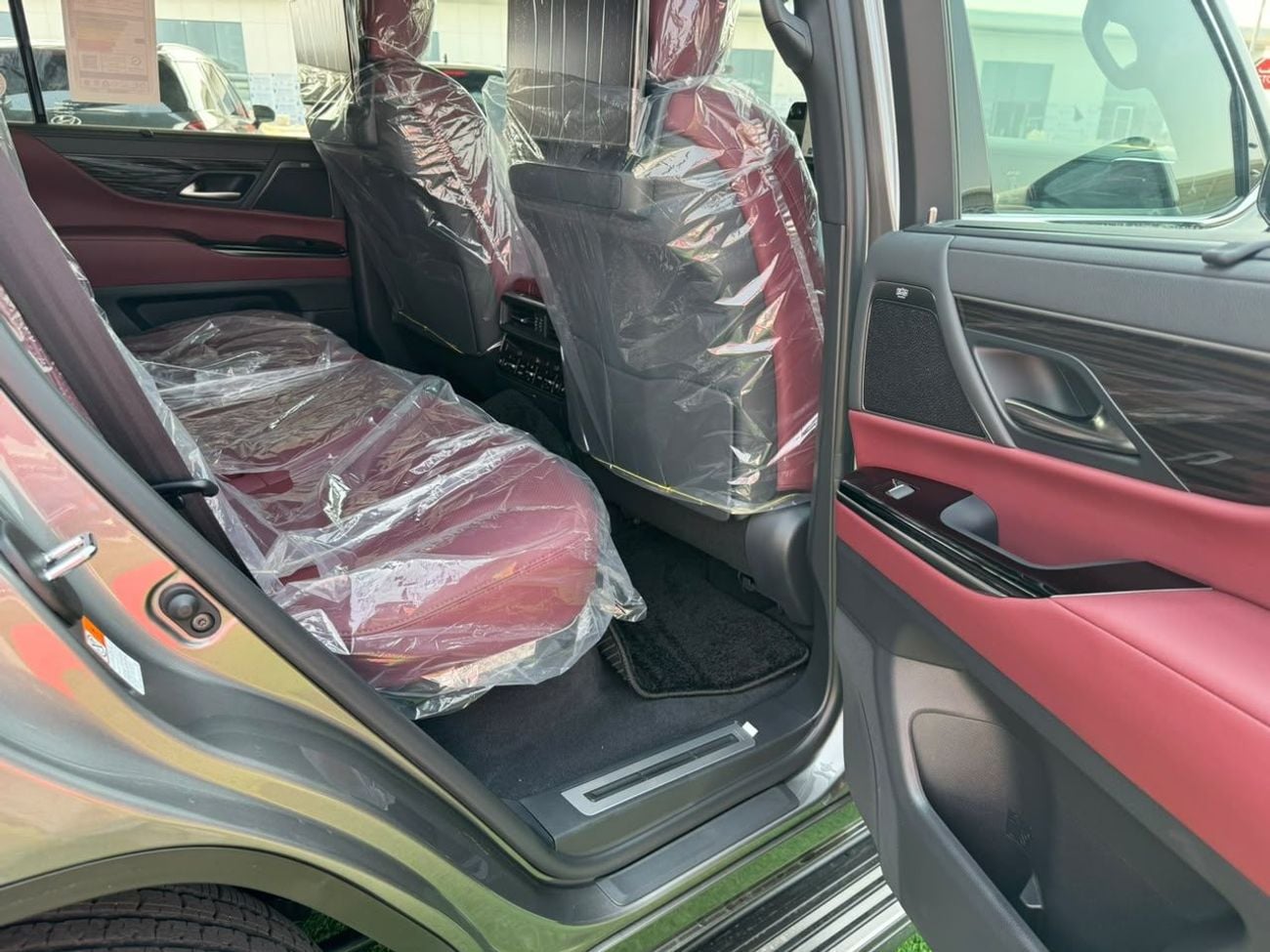 Lexus LX700h SIGNATURE FULL OPTION | GCC
