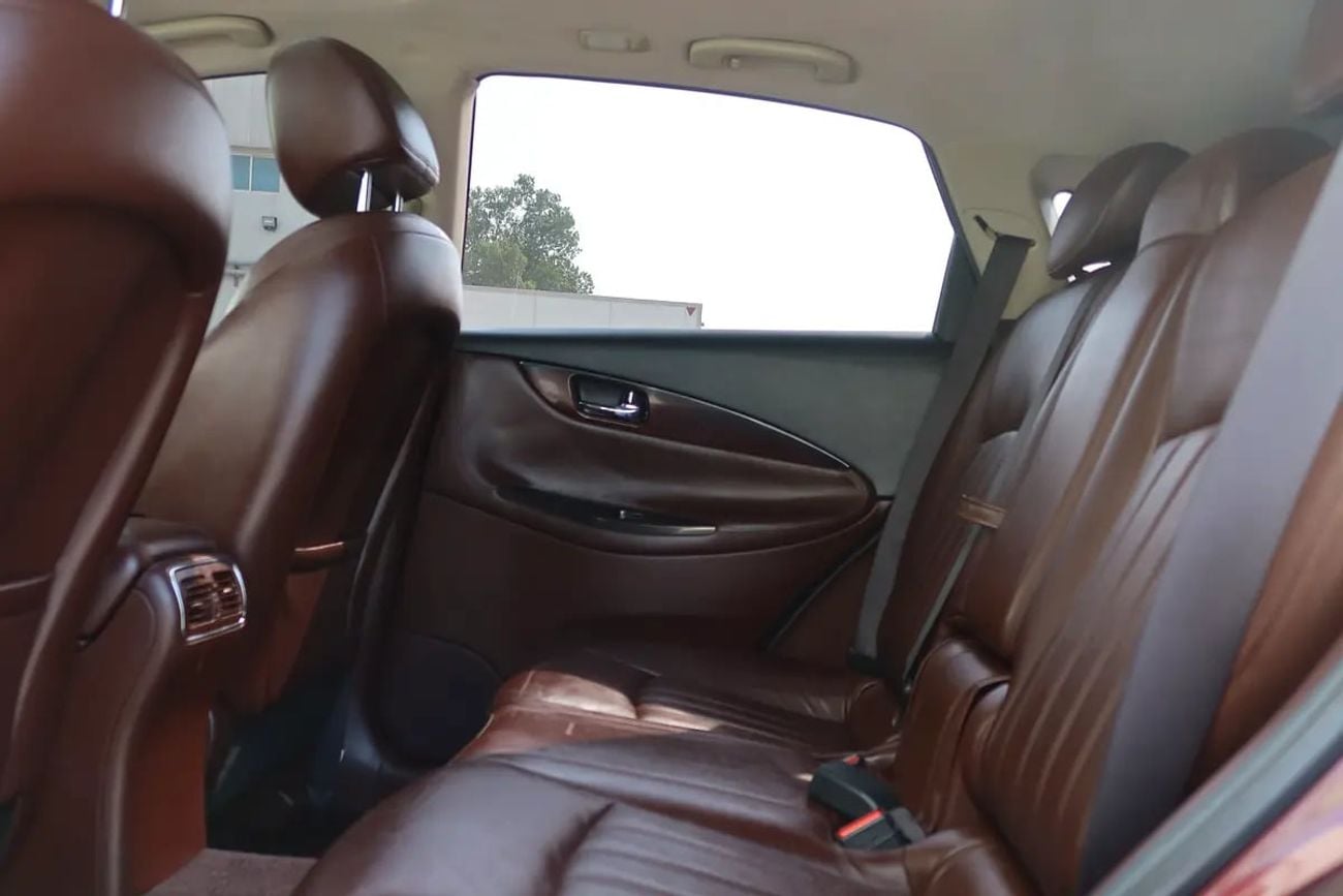 Infiniti QX50 3.7 V6 GCC | Original Paint | 2nd Owner