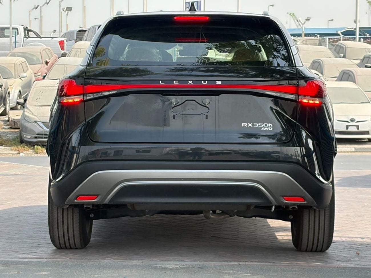 لكزس RX 350h AWD لكزس RX350 | محرك هجين V4 سعة 2.5 لتر | كهربائية مع مقاعد جلدية | شاشة عرض رأسية | نظام مراقبة النقط