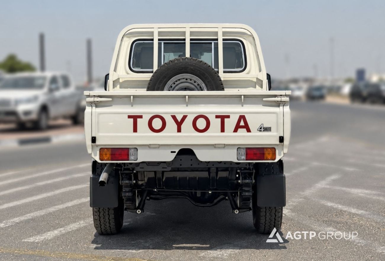 تويوتا لاند كروزر 70 Double Cab 4.2L ديزل | دفع رباعي | ناقل حركة يدوي | كابينة مزدوجة | 2026 | تصدير إلى أفريقيا