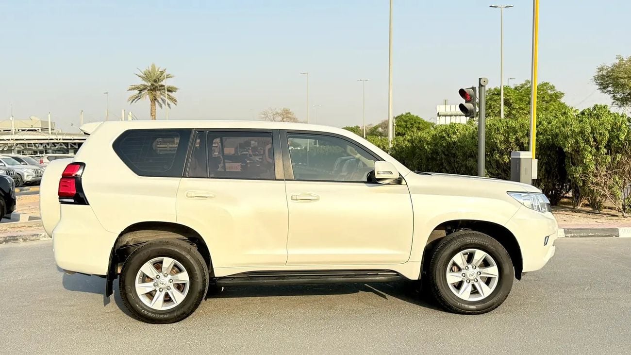 Toyota Prado EXR Toyata EXR Gcc specs -Low killmiter excellent condition