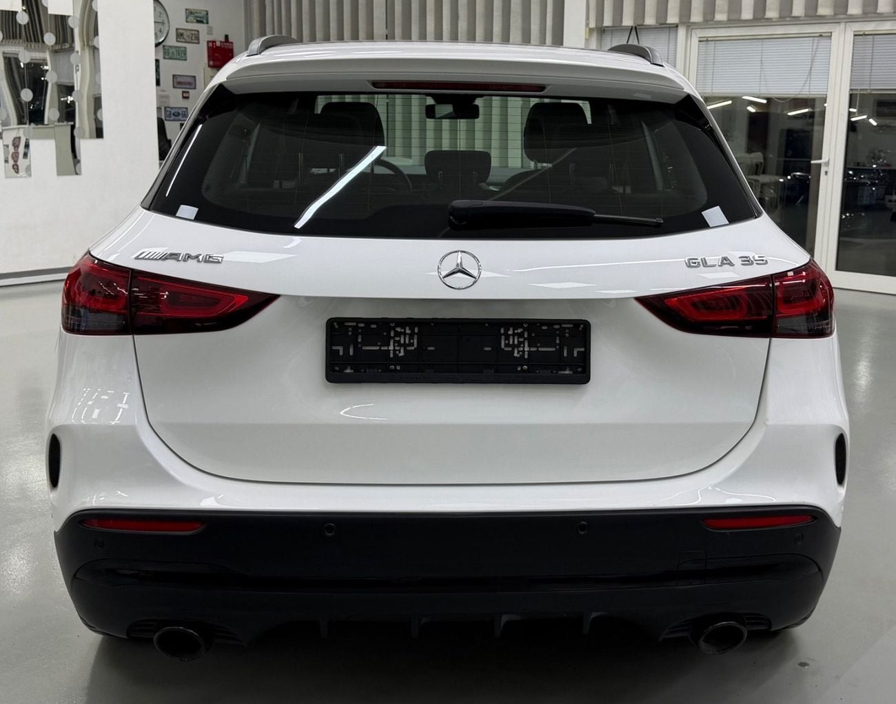 Mercedes Benz GLA 35 AMG 4MATIC GCC .. FSH .. Original paint .. Perfect Condition .. AMG