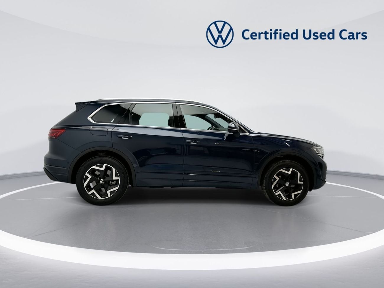 Volkswagen Touareg ELEGANCE ++ – Luxury SUV | Panoramic Sunroof | Varenna Leather | Dynaudio