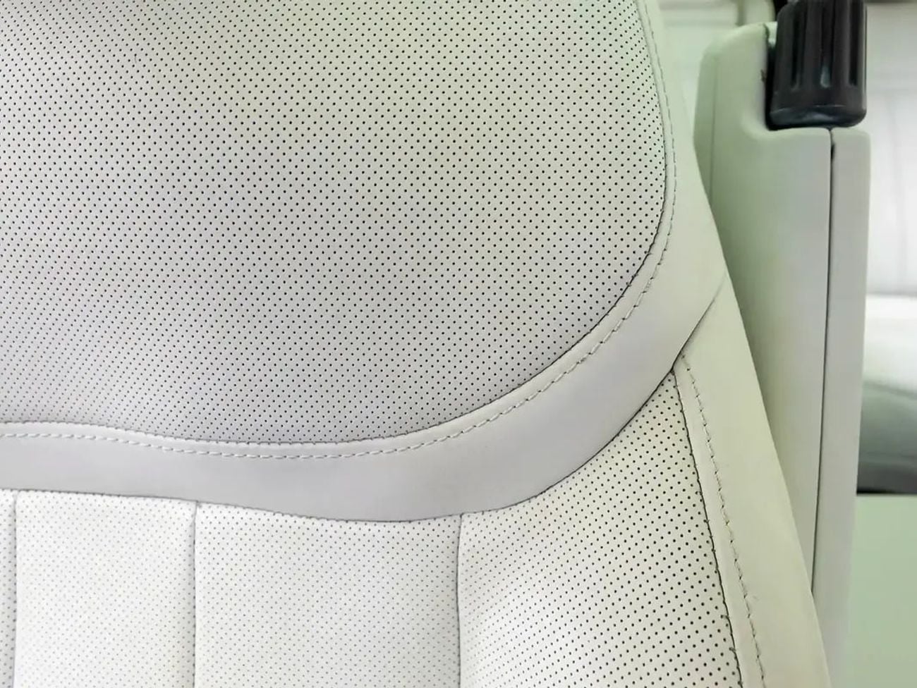 Land Rover Range Rover HSE P530 | GCC Spec | Dealer Warranty and Service Contract