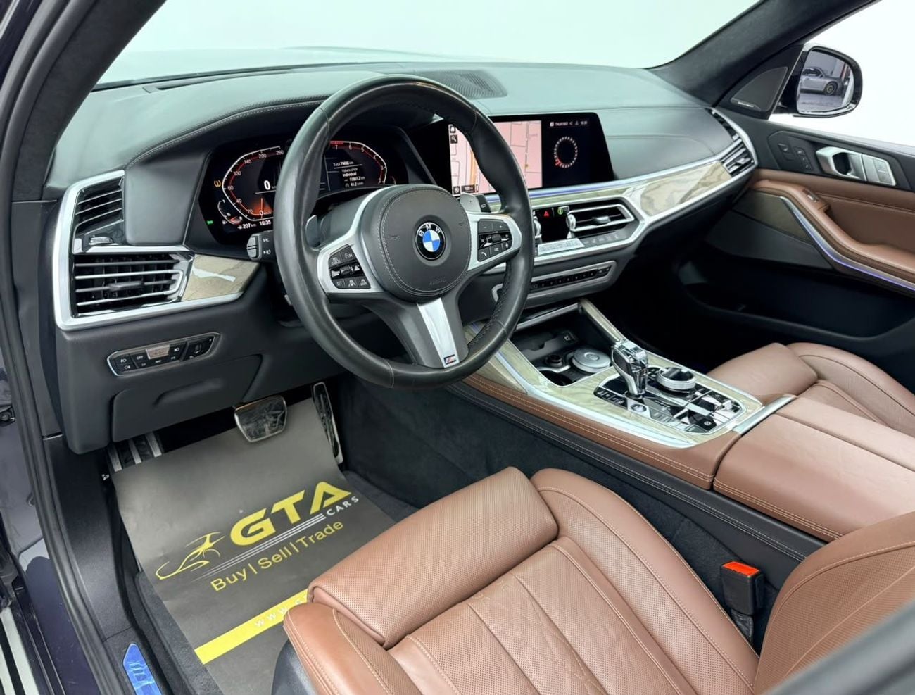 بي أم دبليو X7 40i M SPORT بي إم دبليو X7 xDrive40i M-Sport موديل 2020، مع ضمان، وسجل صيانة كامل لدى بي إم دبليو، 7 مقاعد، كامل
