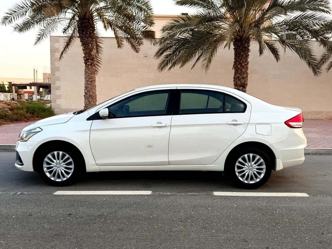 Suzuki Ciaz GL GCC Specs - Excellent condition