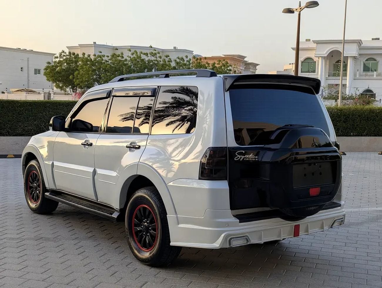 Mitsubishi Pajero GLS MIDLINE GLS MID GCC Specs