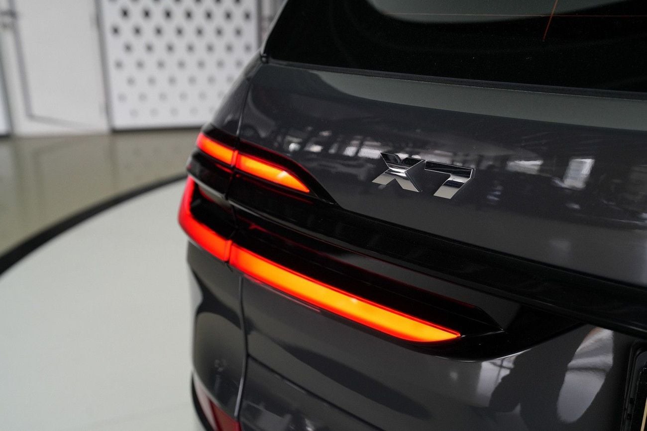 BMW X7 M60i XDRIVE